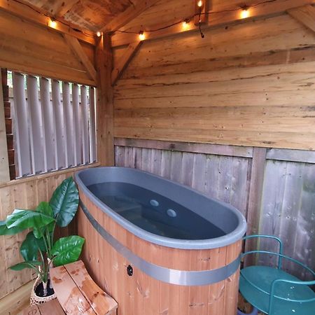 Bijou Coastal Apartment In Polperro With Hot Tub Onsite Parking Downhill Walk To Village Екстер'єр фото
