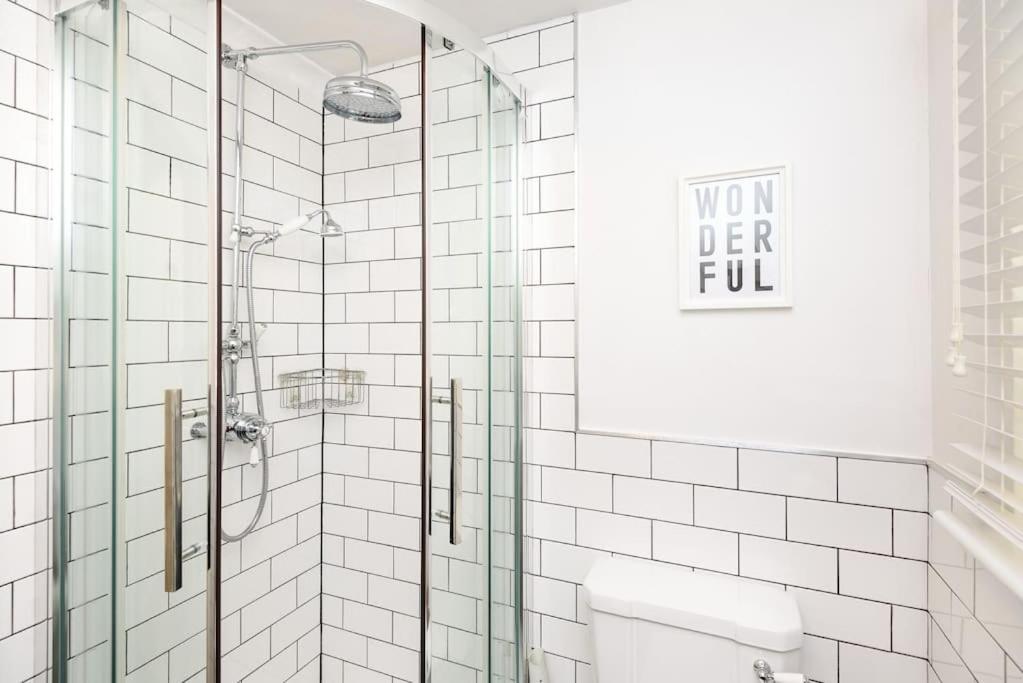 Bijou Coastal Apartment In Polperro With Hot Tub Onsite Parking Downhill Walk To Village Екстер'єр фото
