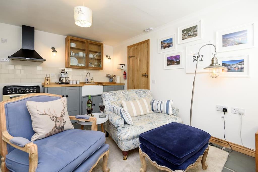 Bijou Coastal Apartment In Polperro With Hot Tub Onsite Parking Downhill Walk To Village Екстер'єр фото