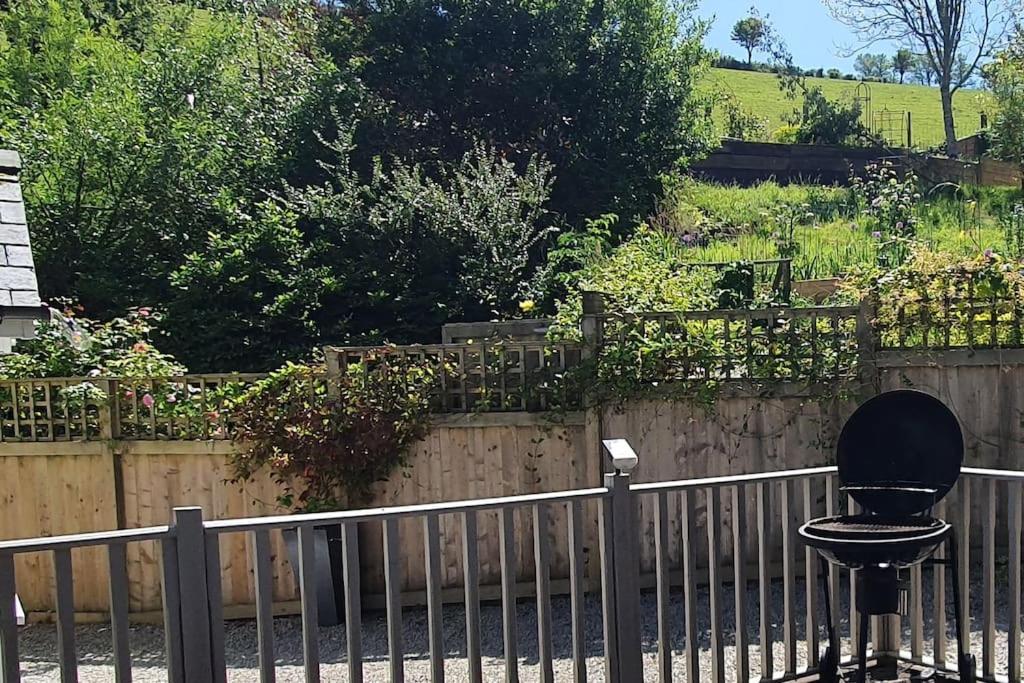 Bijou Coastal Apartment In Polperro With Hot Tub Onsite Parking Downhill Walk To Village Екстер'єр фото