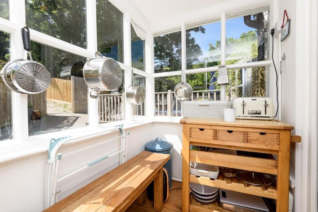 Bijou Coastal Apartment In Polperro With Hot Tub Onsite Parking Downhill Walk To Village Екстер'єр фото