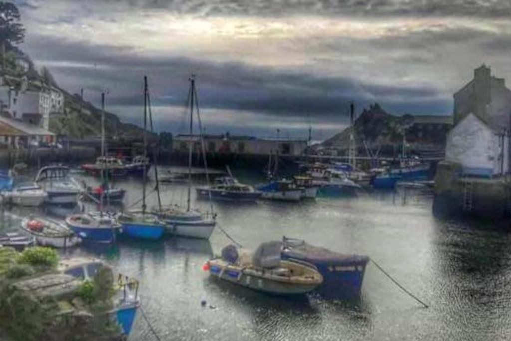 Bijou Coastal Apartment In Polperro With Hot Tub Onsite Parking Downhill Walk To Village Екстер'єр фото