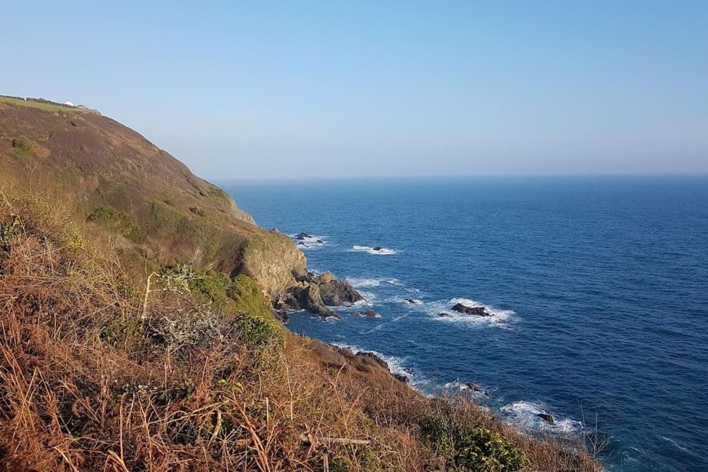 Bijou Coastal Apartment In Polperro With Hot Tub Onsite Parking Downhill Walk To Village Екстер'єр фото